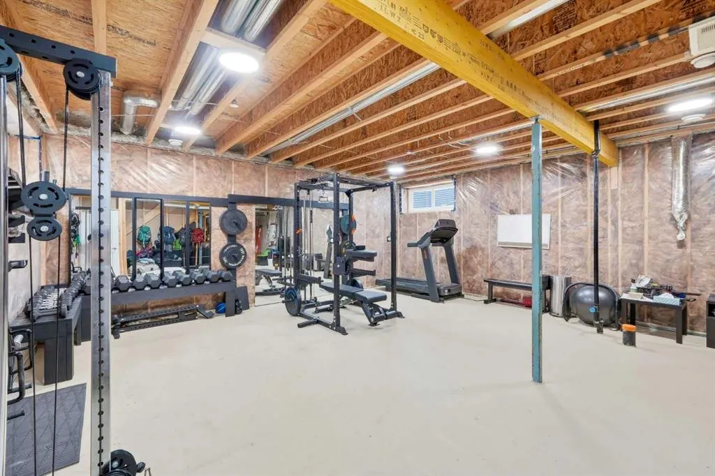 43 Howse Manor NE