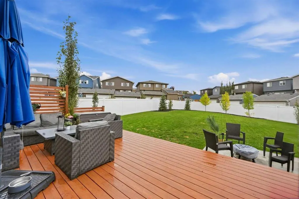 43 Howse Manor NE