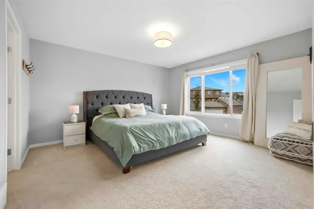 43 Howse Manor NE