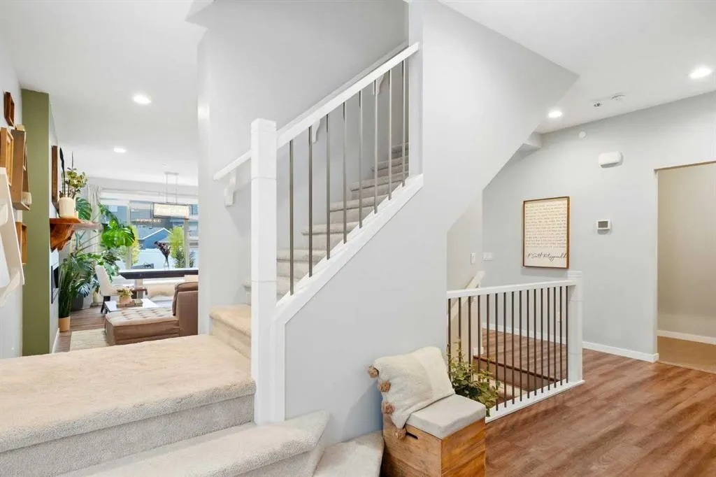 43 Howse Manor NE