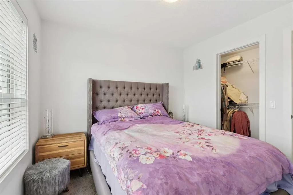 11 Evanscrest Mews NW #108