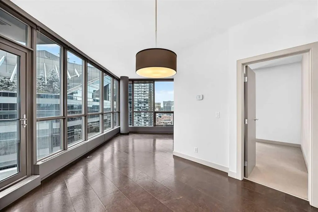 220 12 Avenue SE #1602