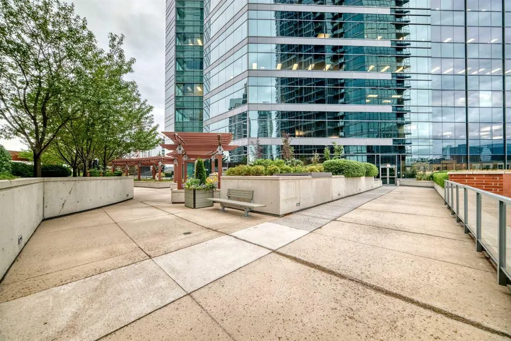 220 12 Avenue SE #1602