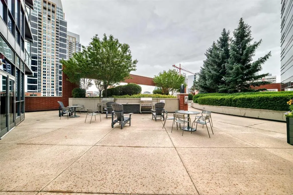 220 12 Avenue SE #1602