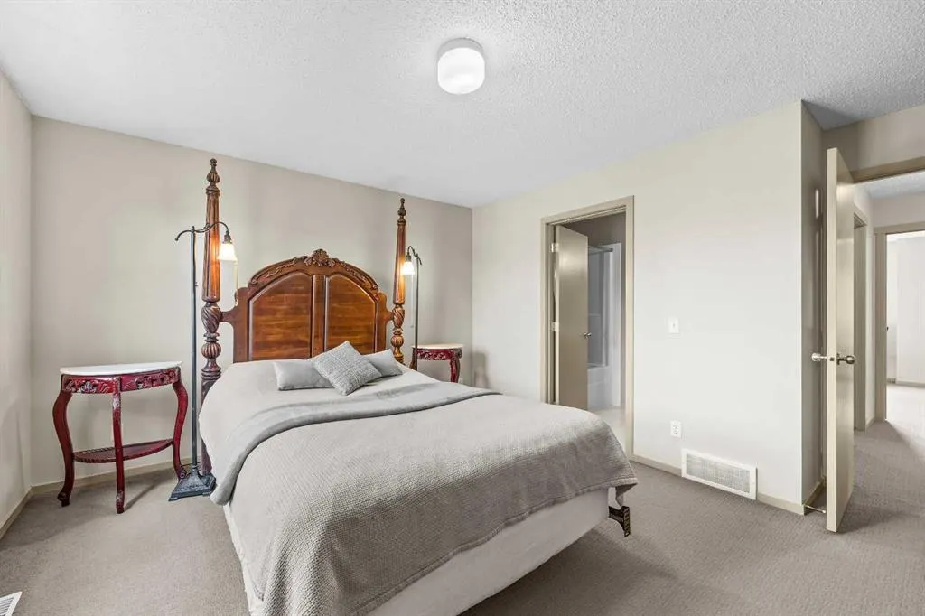 280 Copperstone Cove SE