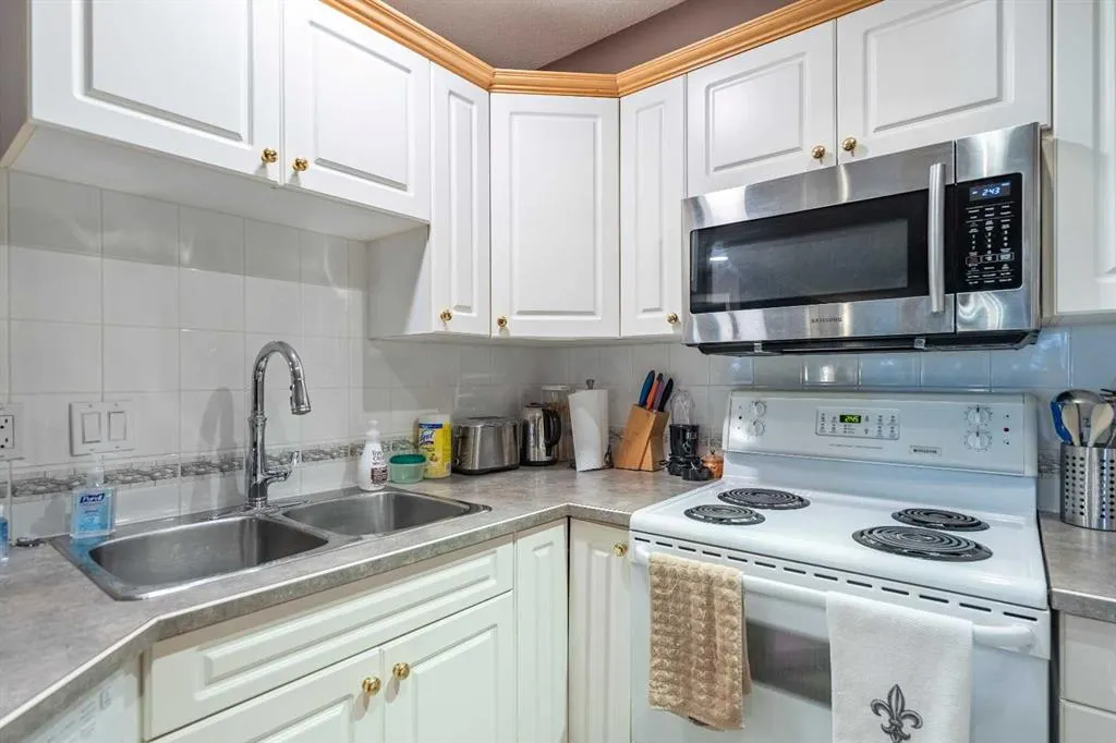 7451 Springbank Boulevard SW #2108