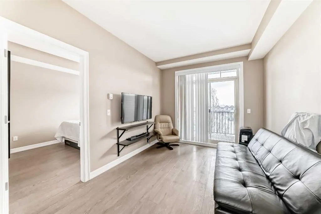 117 Copperpond Common SE #311