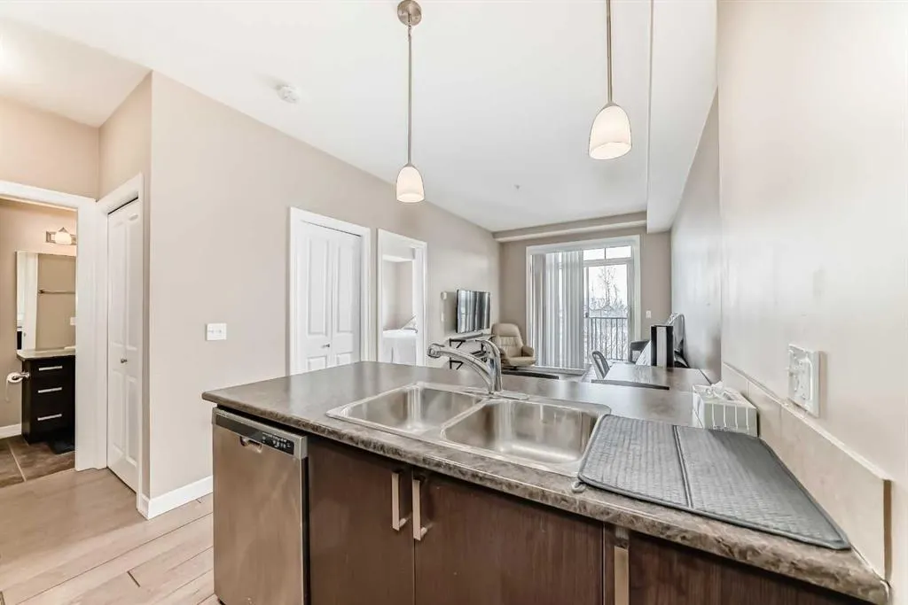 117 Copperpond Common SE #311