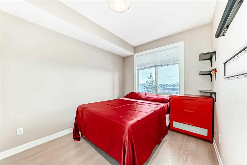 117 Copperpond Common SE #311