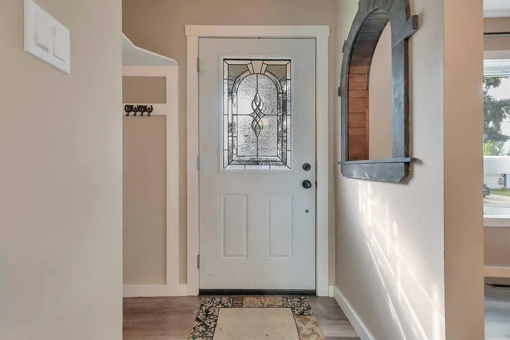 70 Sherwood Crescent