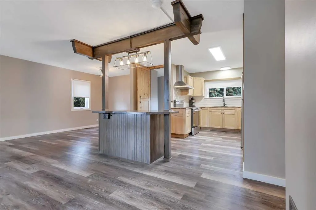 70 Sherwood Crescent