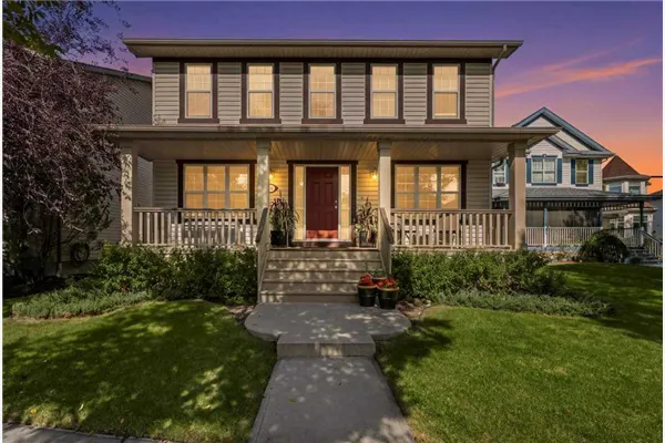 393 Inverness Park SE
