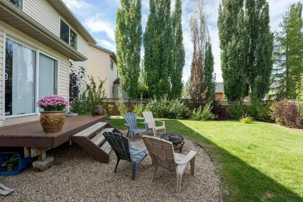 393 Inverness Park SE