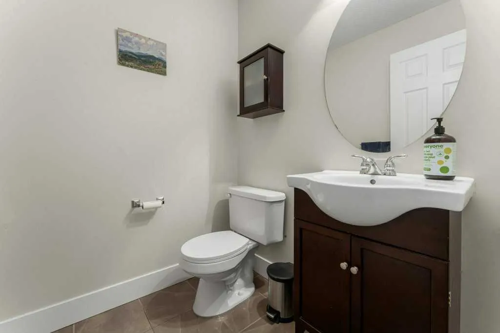 393 Inverness Park SE