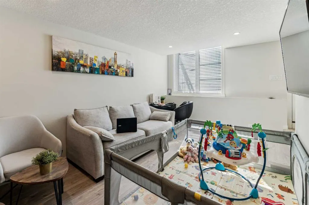 260 Rowley Way NW #312