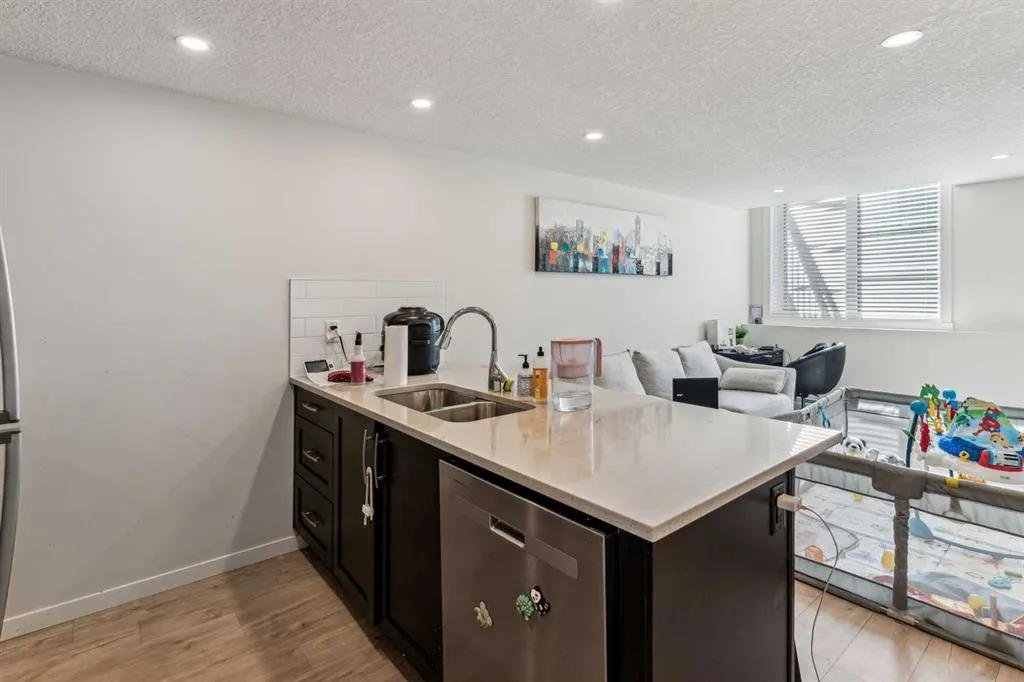 260 Rowley Way NW #312