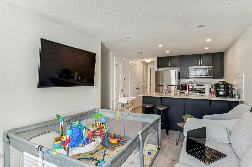 260 Rowley Way NW #312