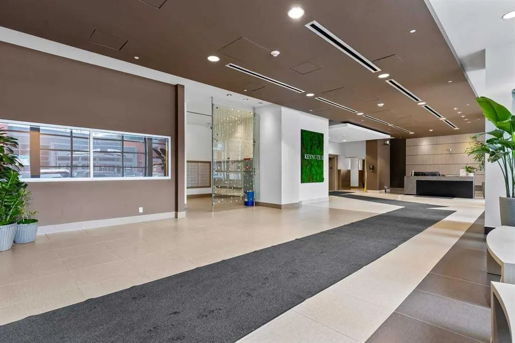 225 11 Avenue SE #804