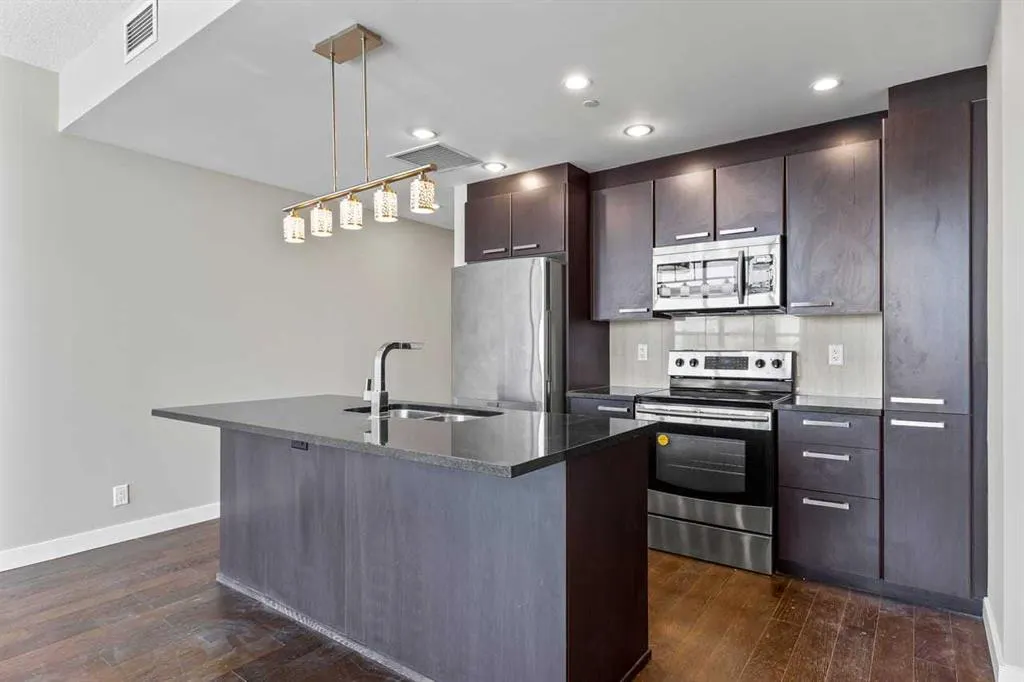225 11 Avenue SE #804