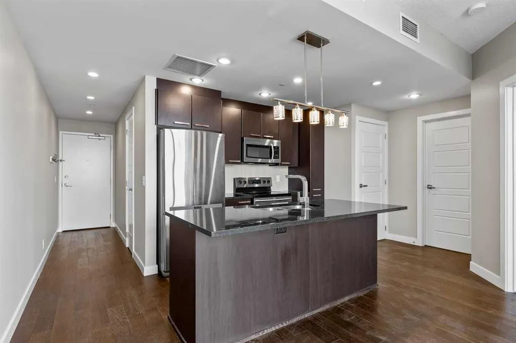 225 11 Avenue SE #804