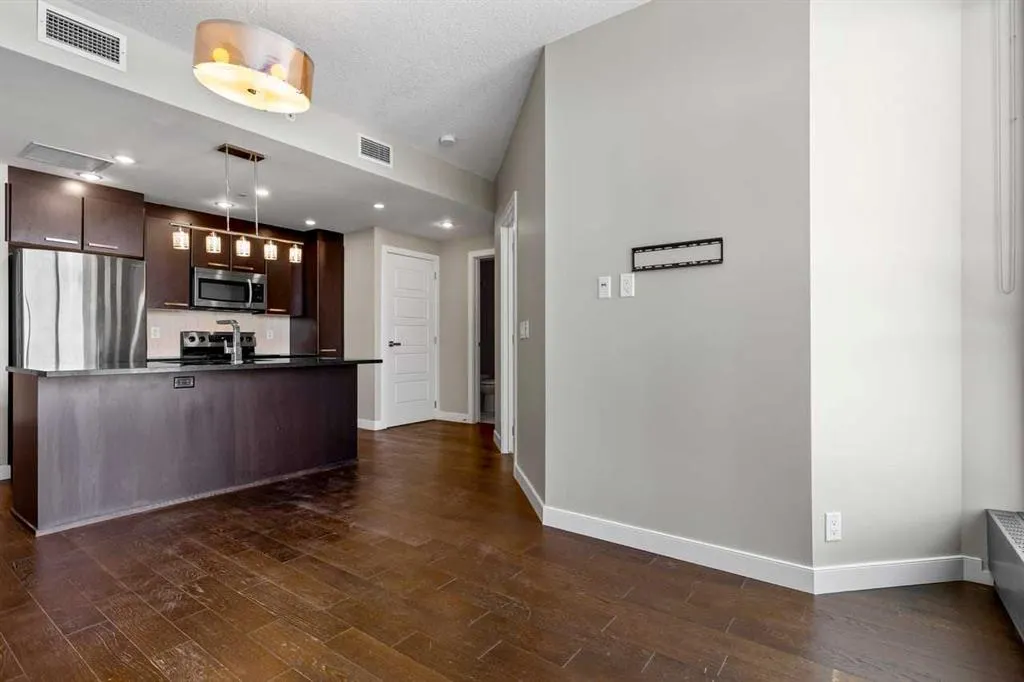 225 11 Avenue SE #804
