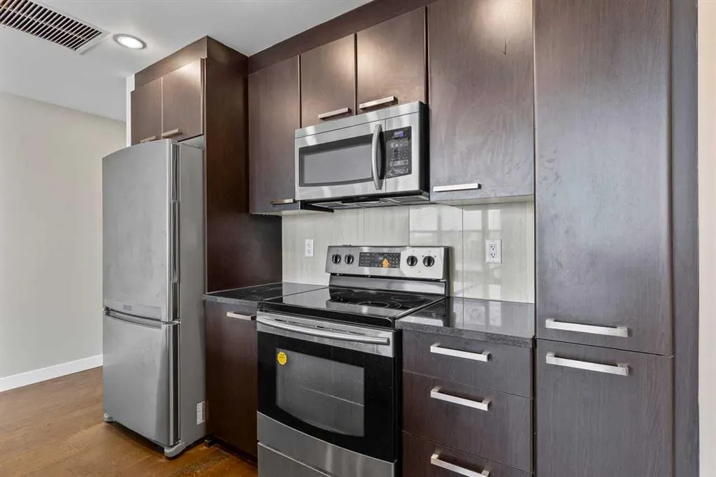 225 11 Avenue SE #804