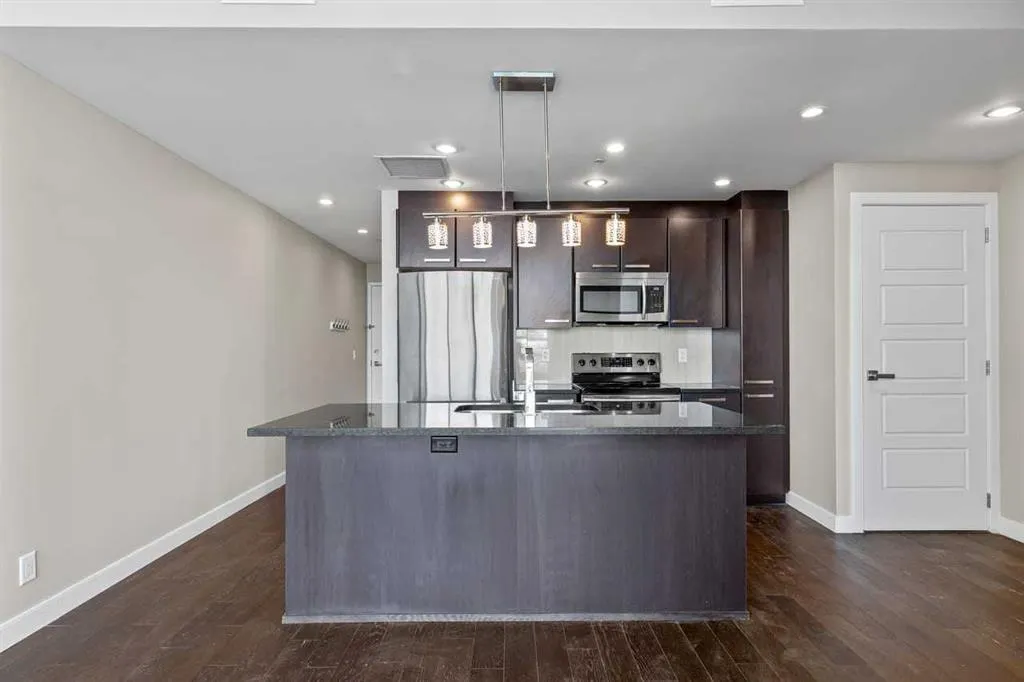225 11 Avenue SE #804