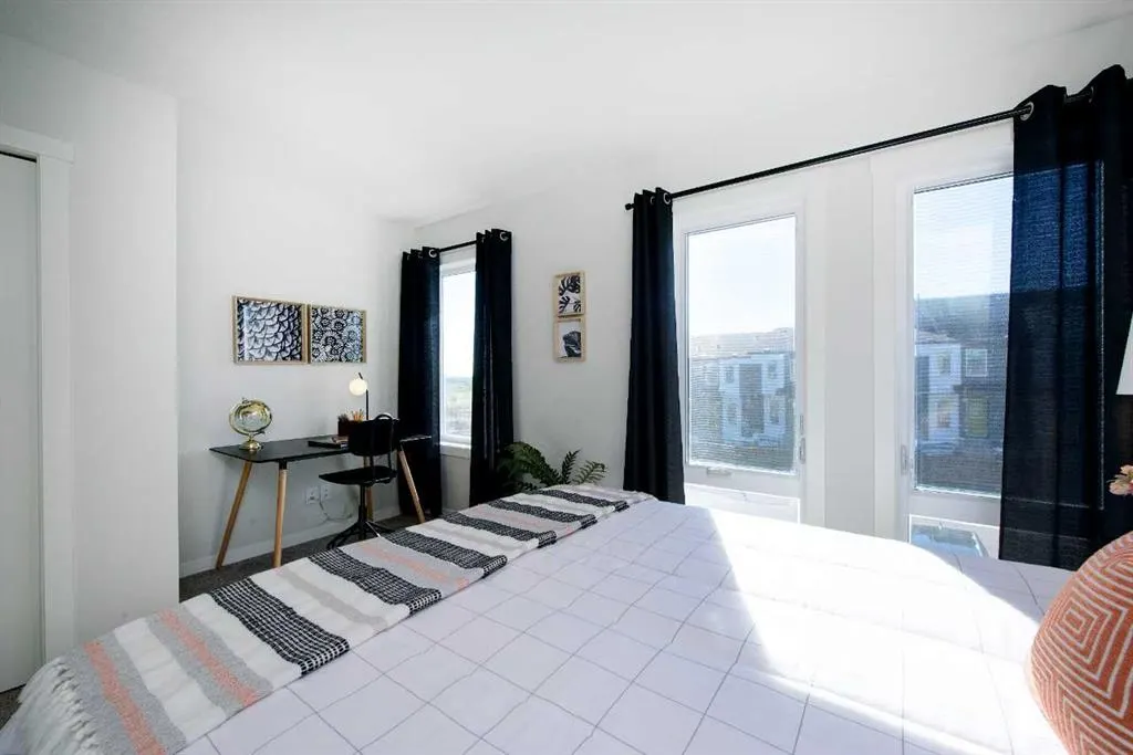 63 Belmont Passage SE #109