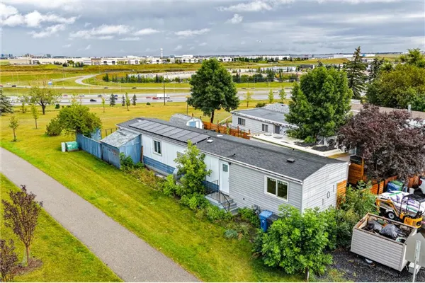 101 Huntstrom Drive NE