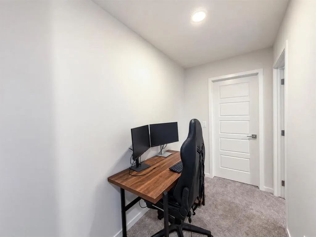 228 Annette Villas NW