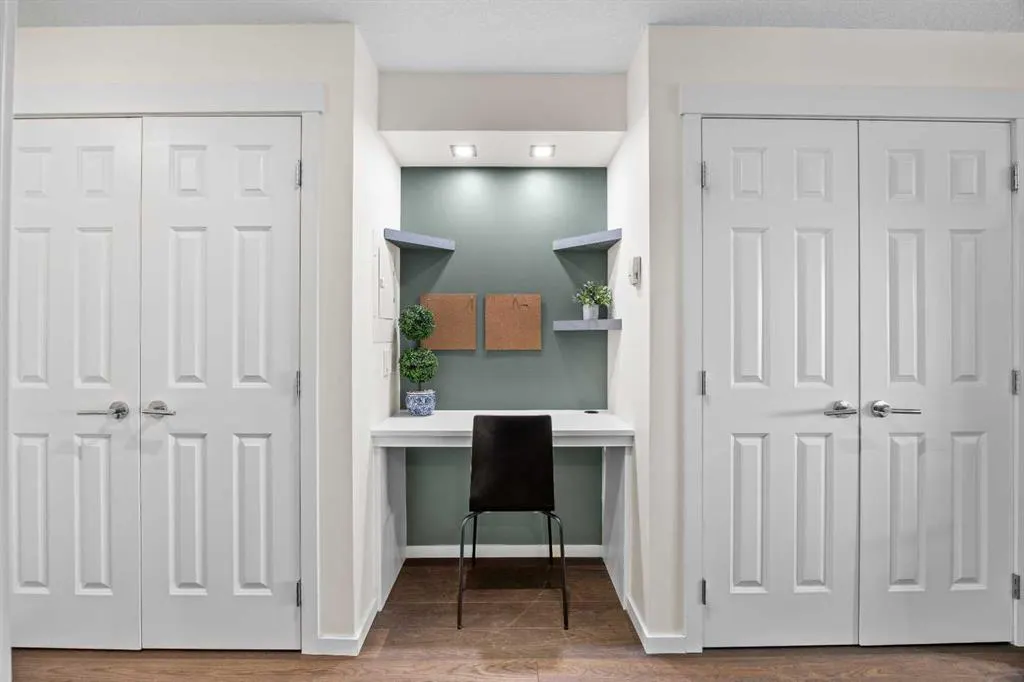 99 Copperstone Park SE #1304