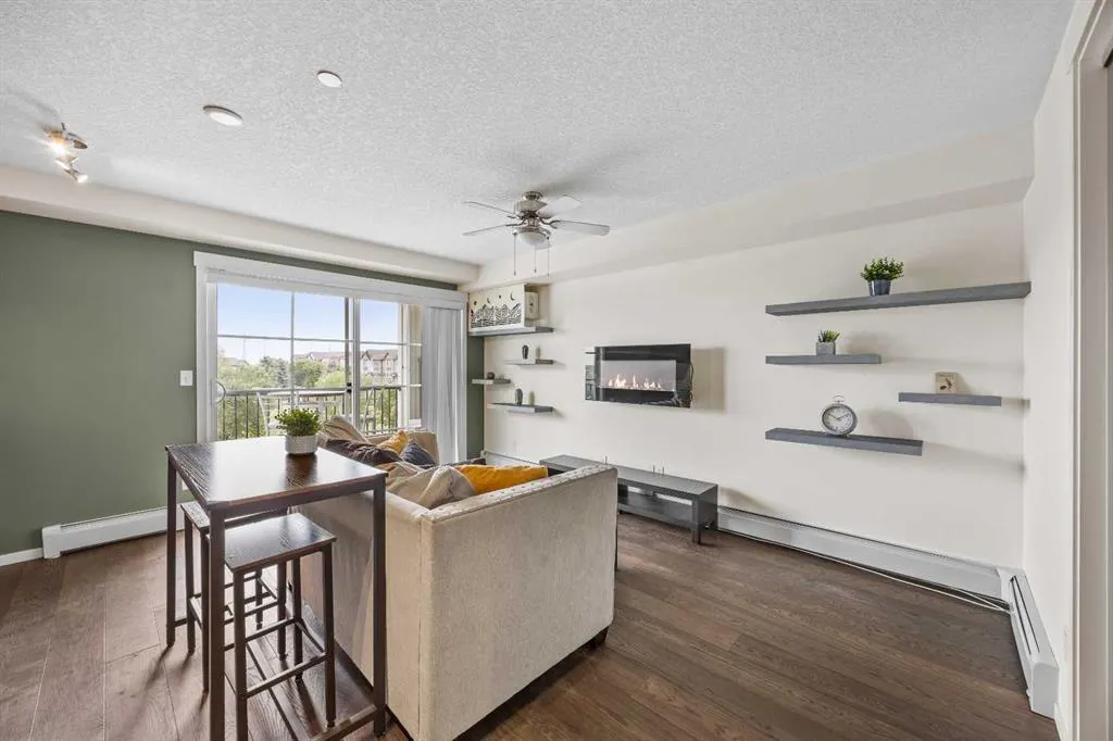 99 Copperstone Park SE #1304