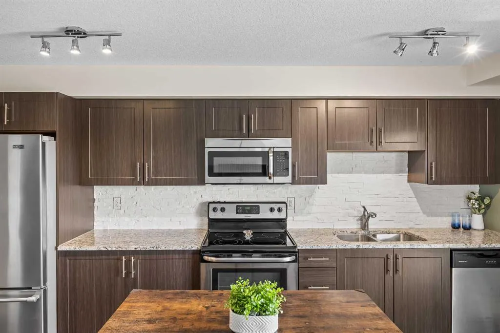 99 Copperstone Park SE #1304