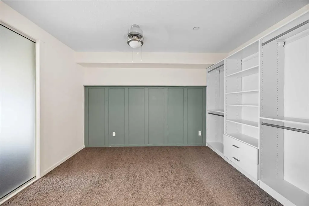 99 Copperstone Park SE #1304