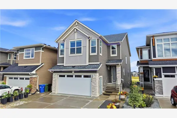 288 Corner Meadows Manor NE