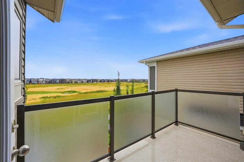 288 Corner Meadows Manor NE