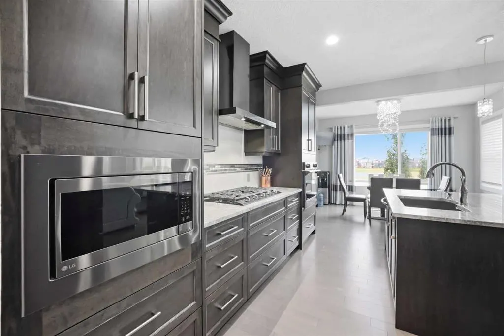 288 Corner Meadows Manor NE