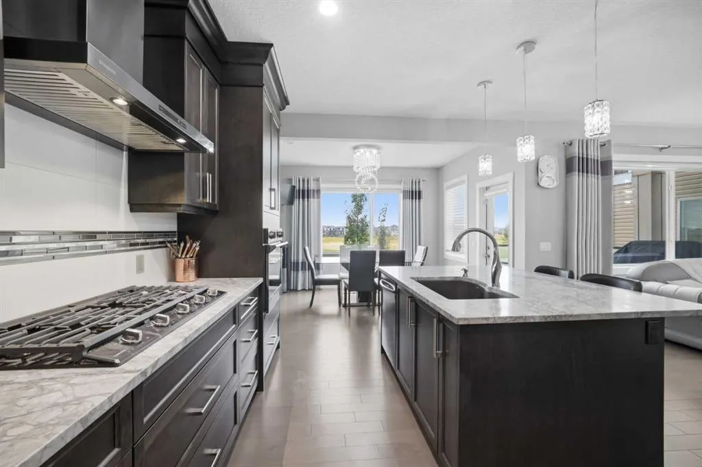 288 Corner Meadows Manor NE