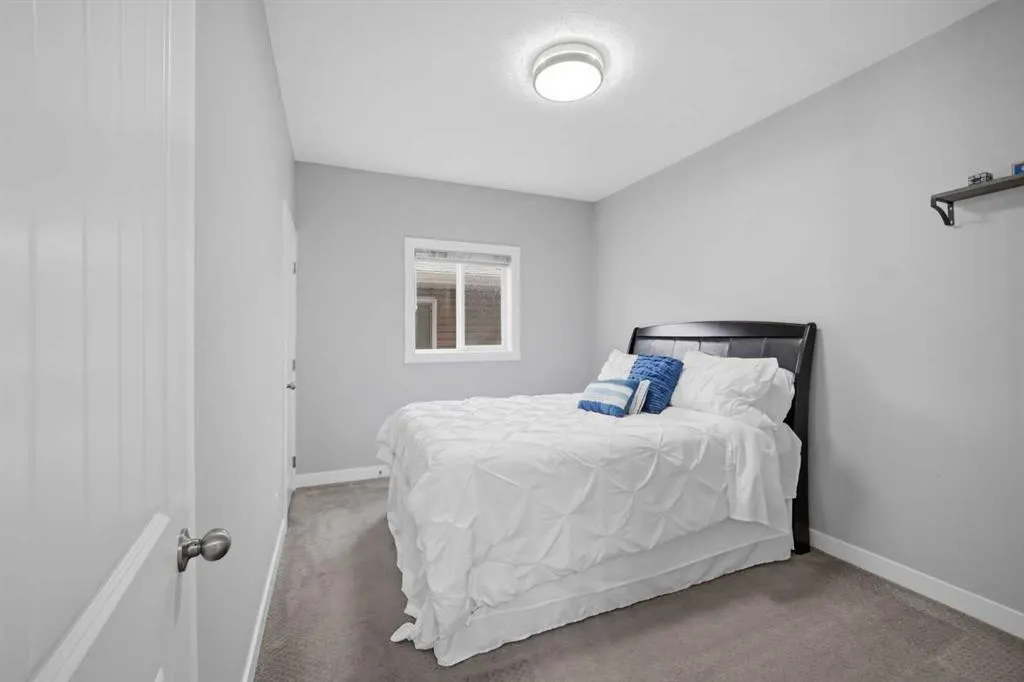 288 Corner Meadows Manor NE