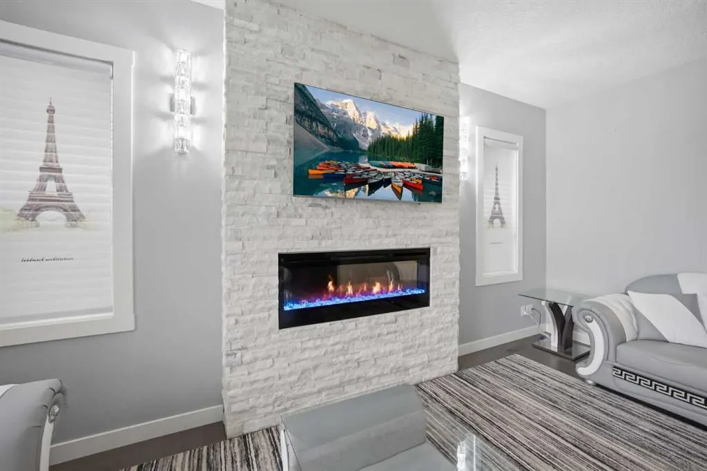 288 Corner Meadows Manor NE