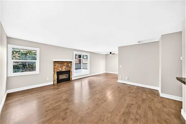 33 Glamis Green SW