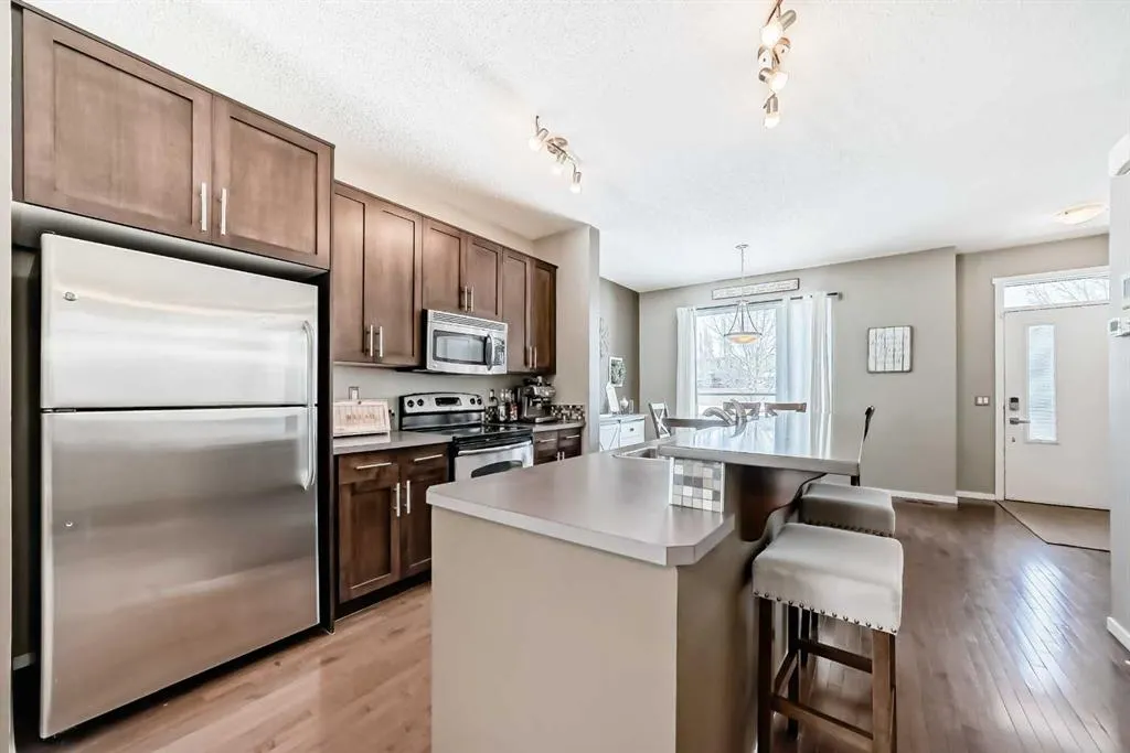 63 Chapalina Square SE