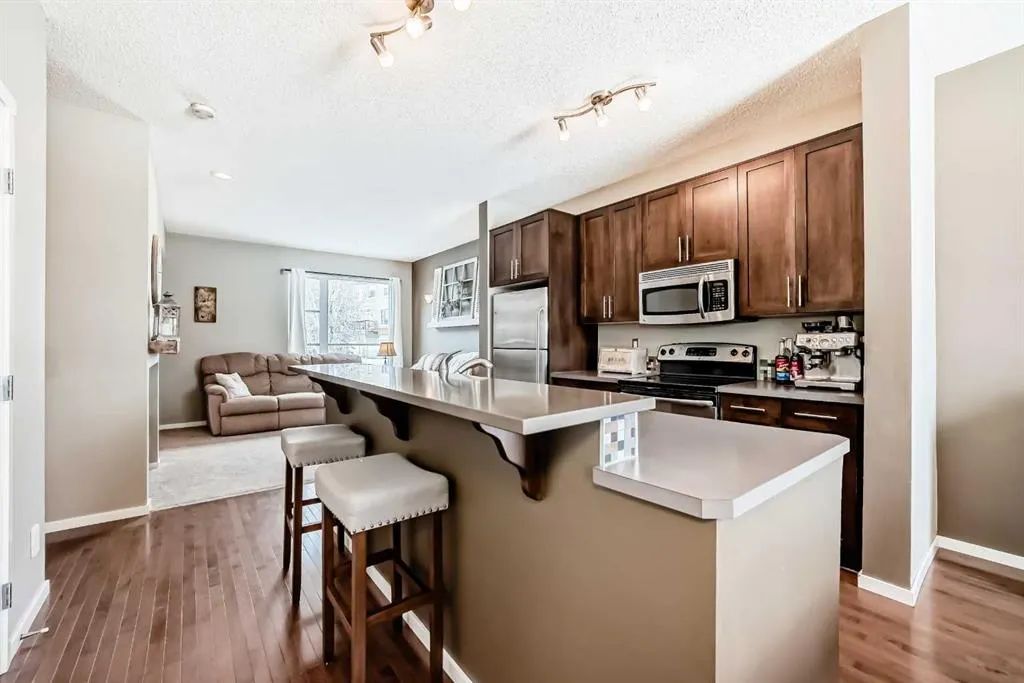 63 Chapalina Square SE