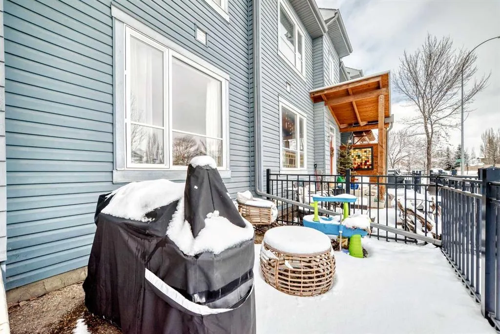 63 Chapalina Square SE