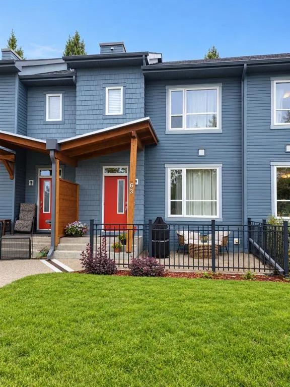 63 Chapalina Square SE