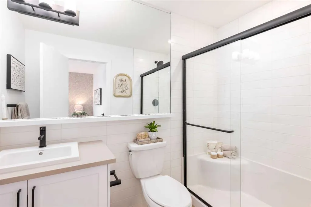 30 Rochester View NW #303