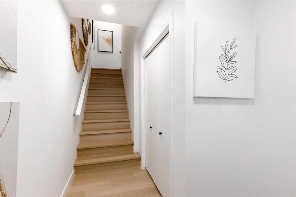 30 Rochester View NW #303