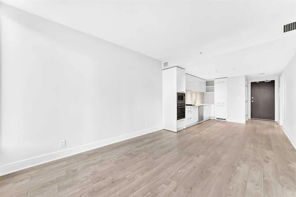 901 10 Avenue SW #1607