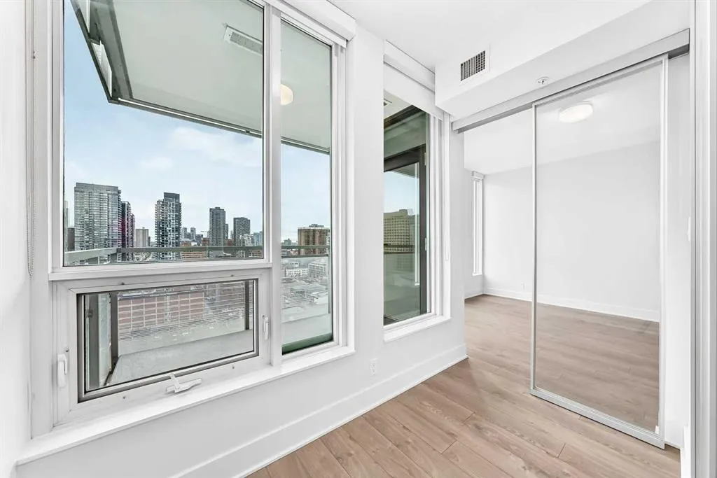 901 10 Avenue SW #1607