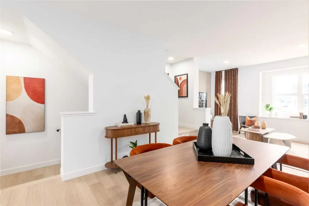 30 Rochester View NW #1203